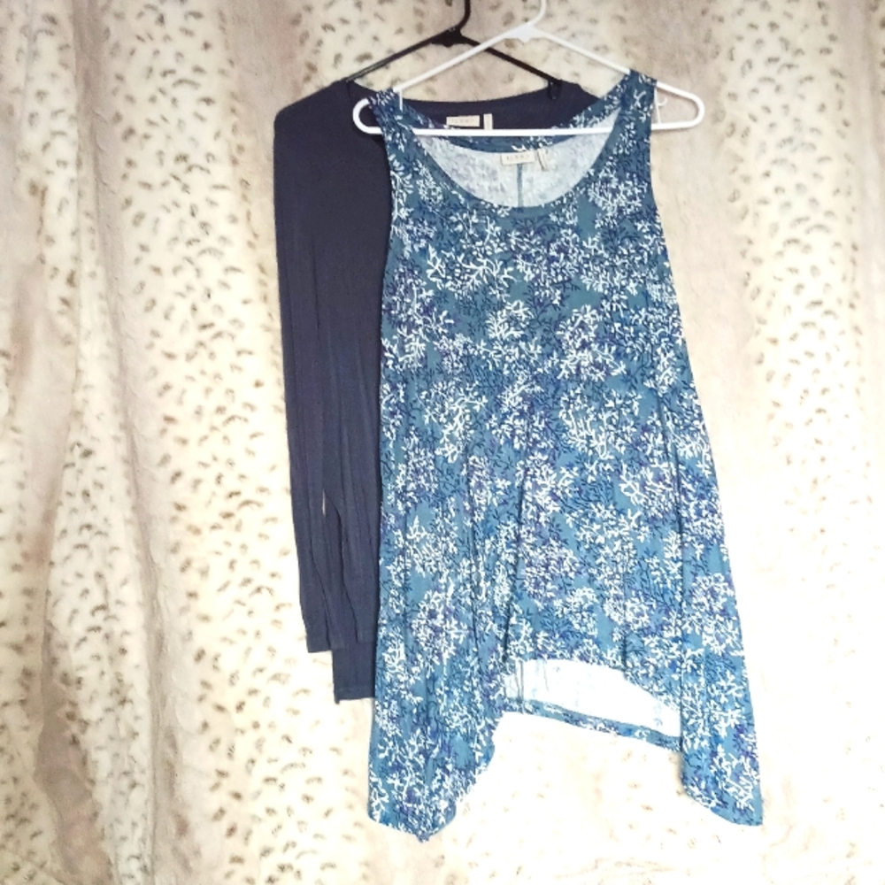 LOGO Lori Goldstein Twin Set